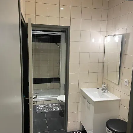 St Charles One Floor Апартаменты